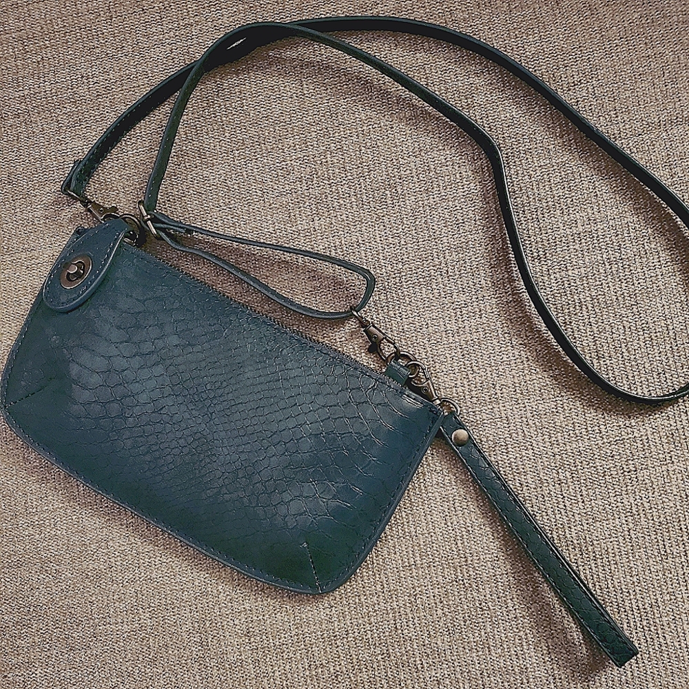 Joy Susan Vegan Leather Cross Body Shoulder Bag Purse EUC Boutique